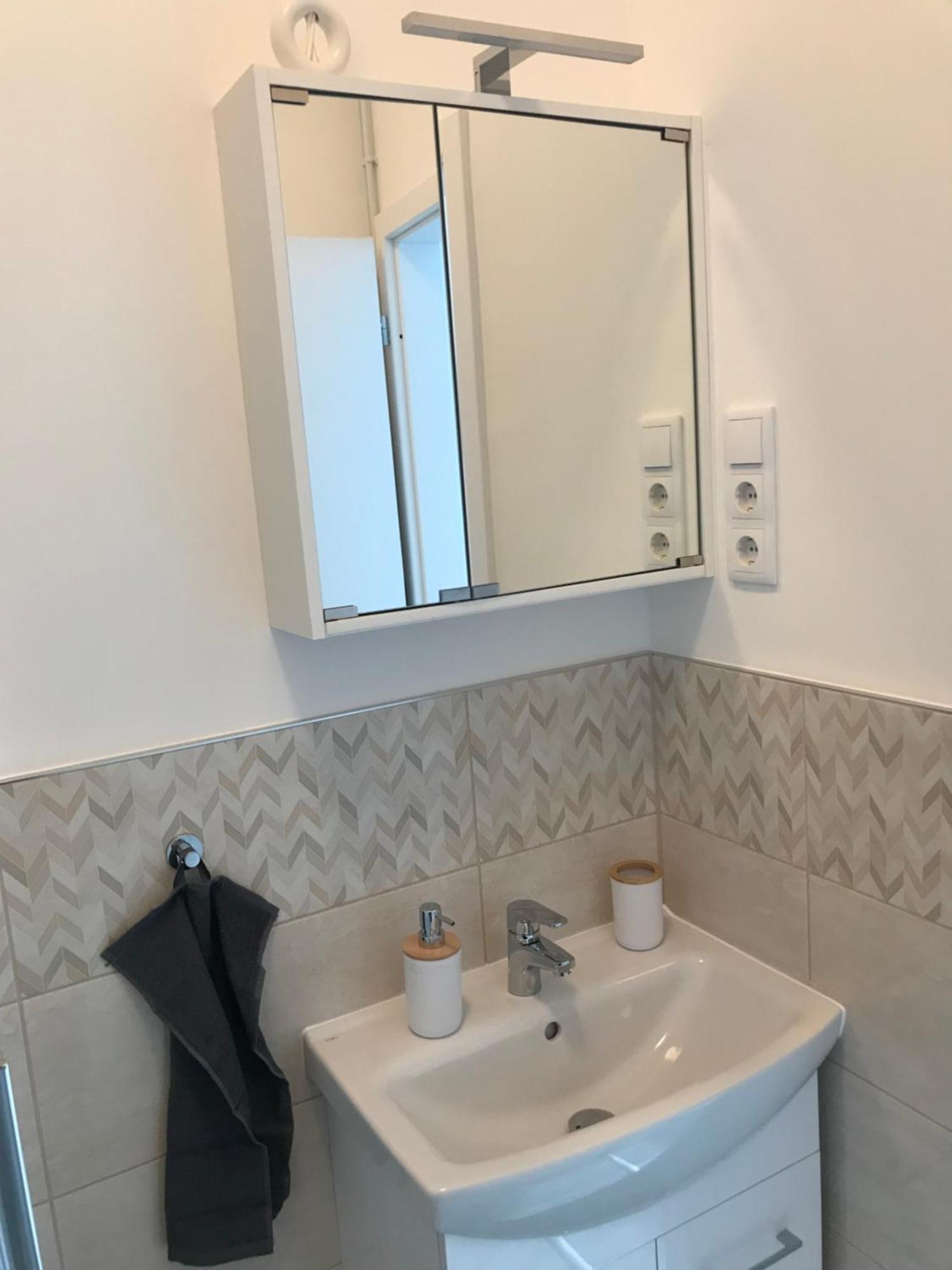 Beautiful Newly Refurbished Studio,fully Equipped Walking Distance To The Park Where Will Find The World Famous Szechenyi Thermal Bath Spa, Museums , And The Capital Circus , Ac, Smart Tv, High Speed Internet Будапешт